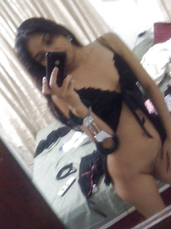 25P Naked desi girls
