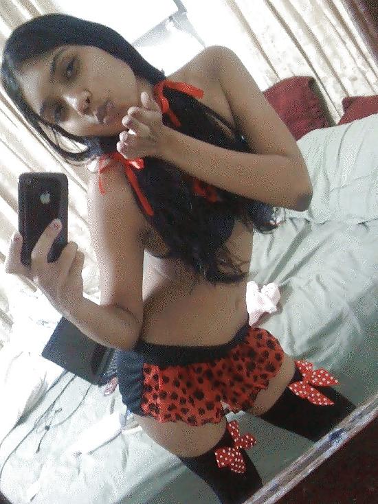 25P Naked desi girls