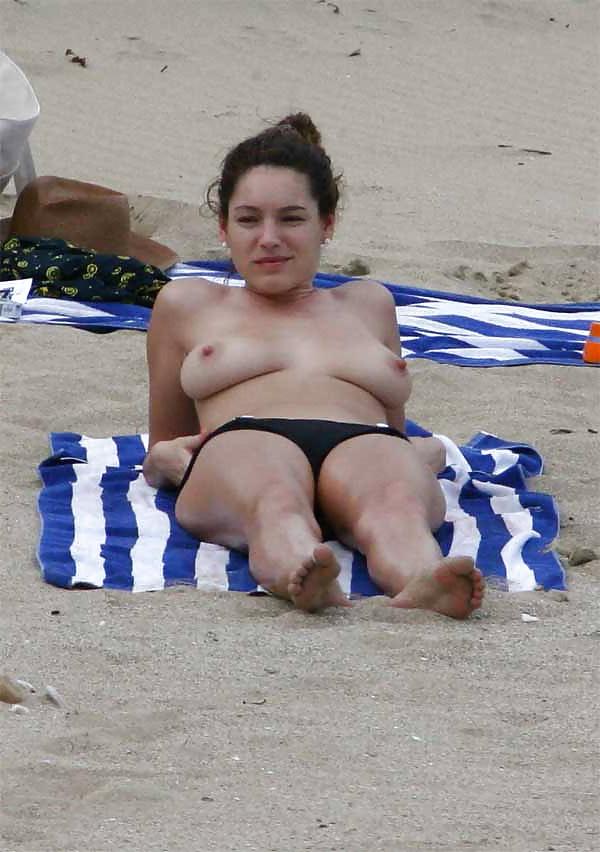25P The beach 128