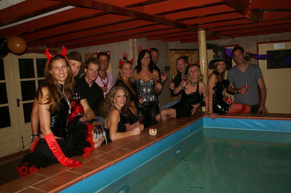 25P Hot haloween party
