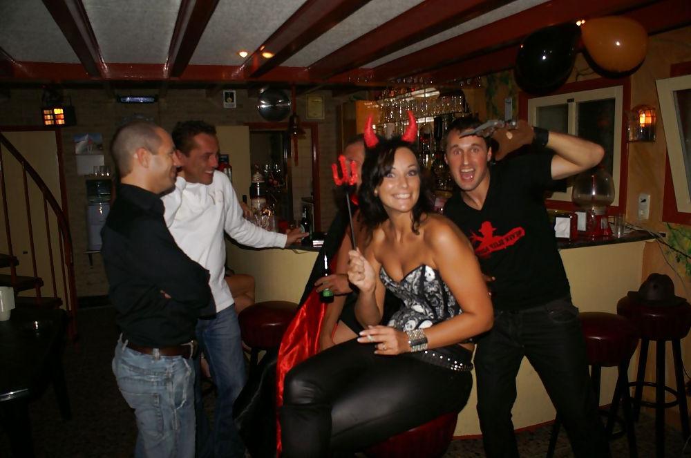 25P Hot haloween party