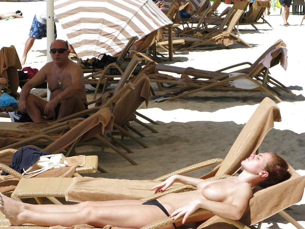 25P The beach 42