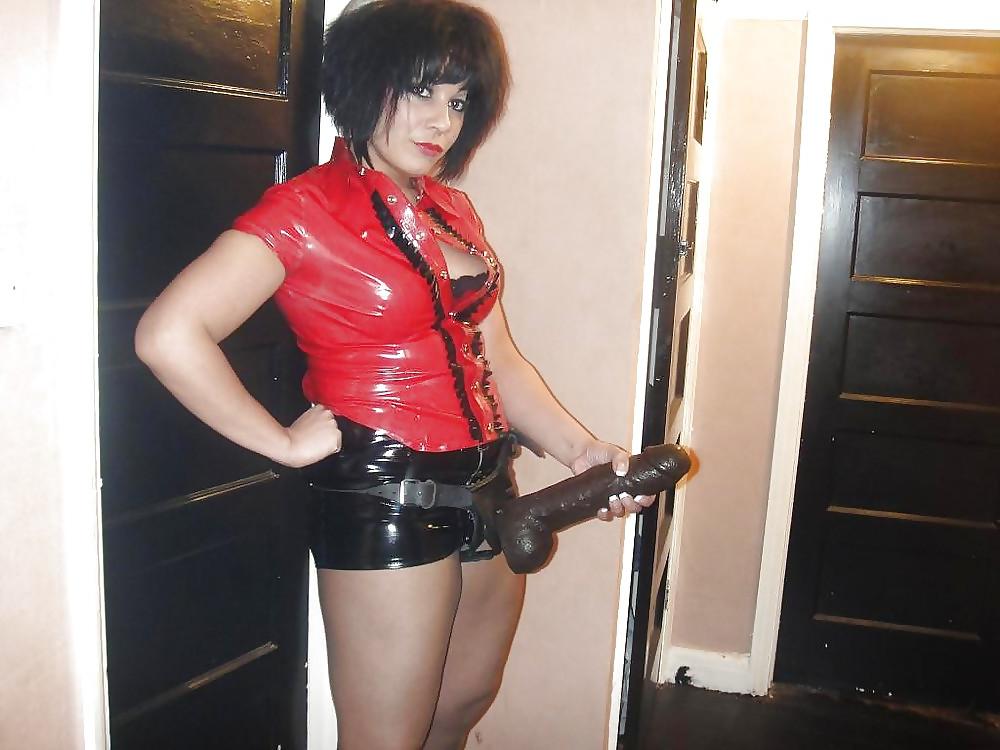 4P On your knees slave