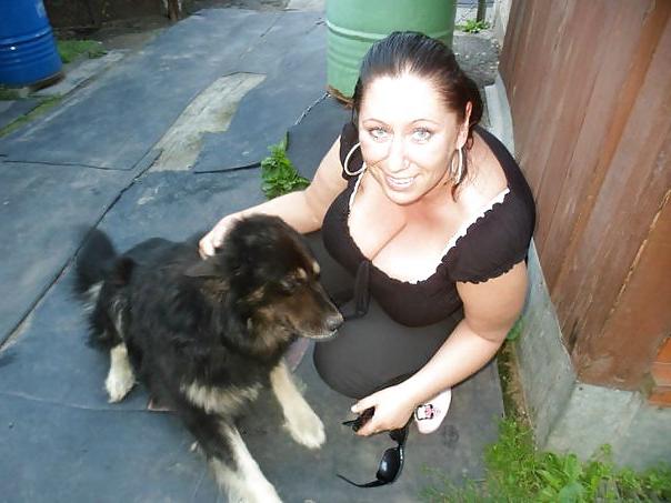 15P Busty Russian Woman 555