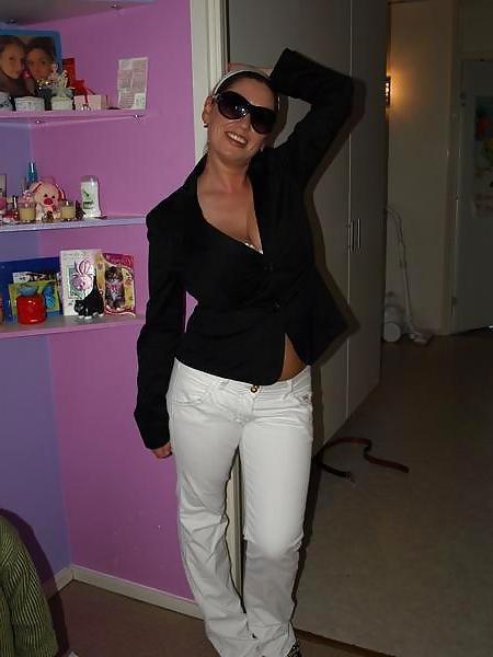 15P Busty Russian Woman 555