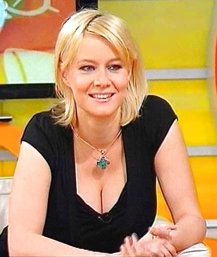 25P Hungarian celebrity Beauty - Gabriella Volgyesi