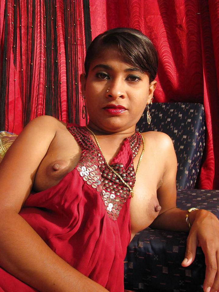 25P Naked desi girls