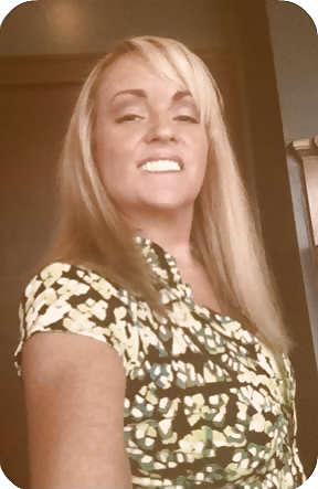 10P Blonde MILF Self Pics