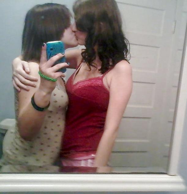 16P Teen lesbians kiss 