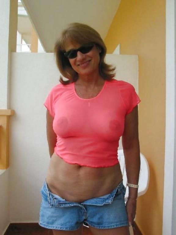 20P Mature downblouse