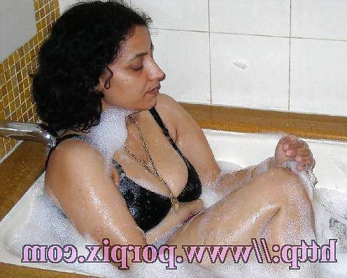 4P Desi Pictures Collection