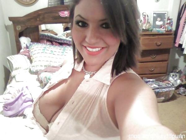 9P Mature women self shots