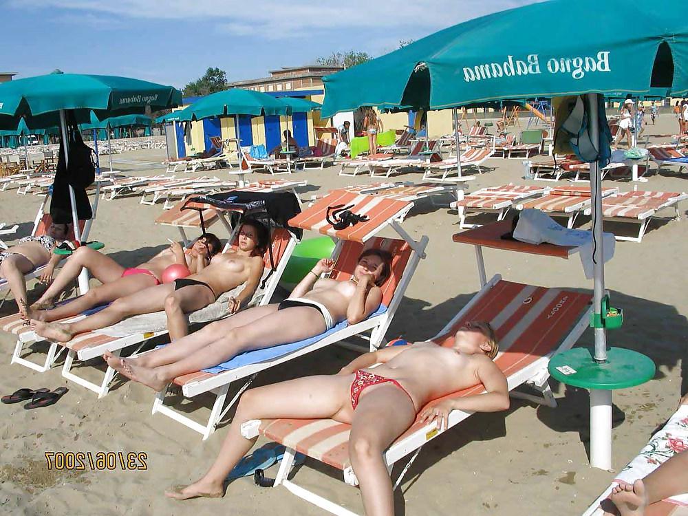25P The beach 83