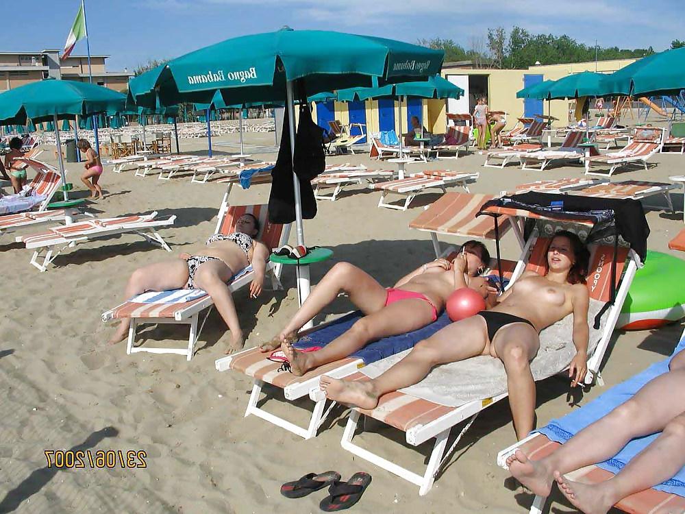 25P The beach 83