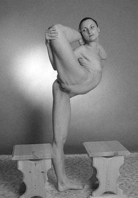18P Flexible Babe 4