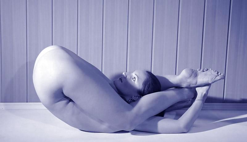 18P Flexible Babe 4