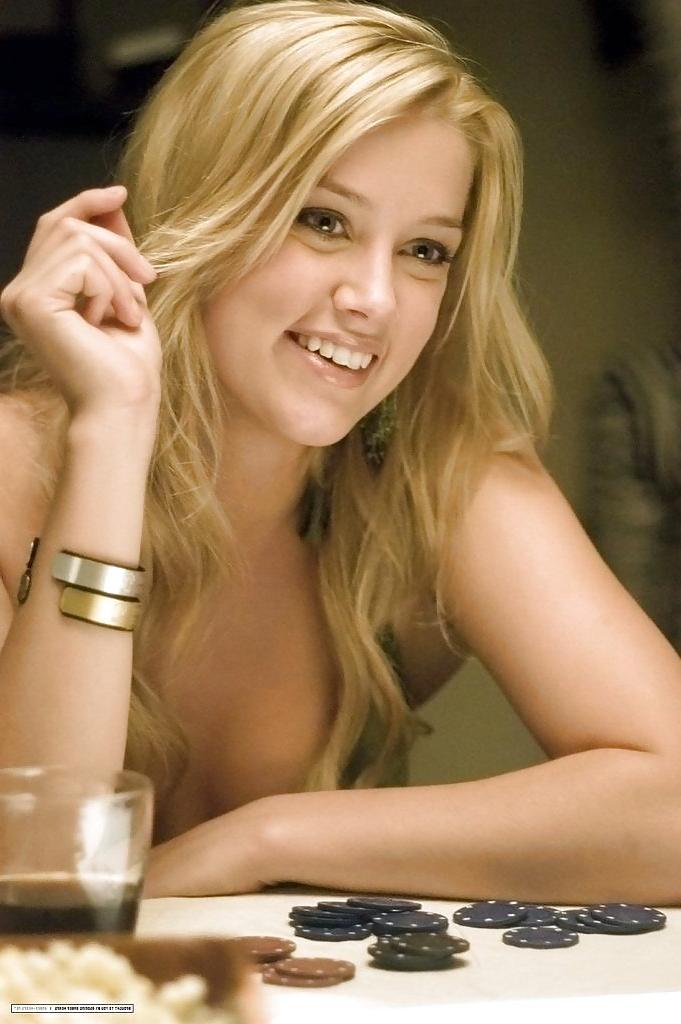 25P Fap Happy Celebs