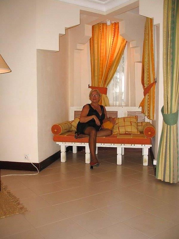 25P Mature Beauty - Annick 2