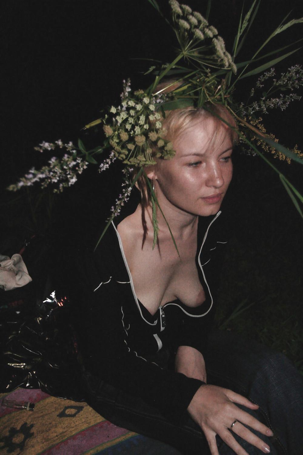 19P Downblouse & Nipple Slip 19