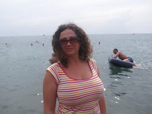 11P Busty Russian Woman 328