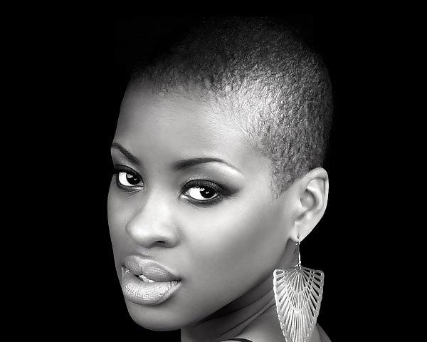 25P THE BEAUTY OF BLACKNESS 