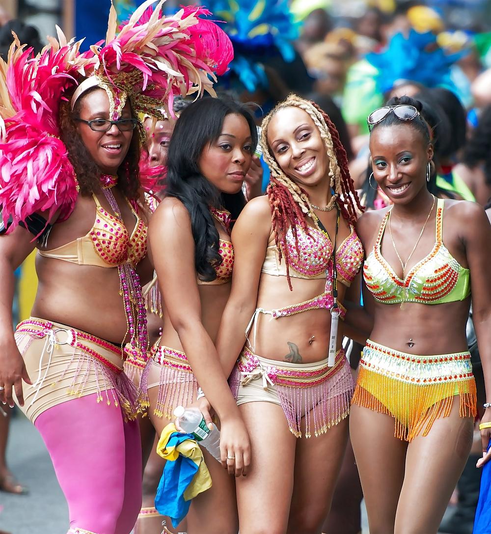 25P Carnivals colors: Beauty Queens Samba Teens 1