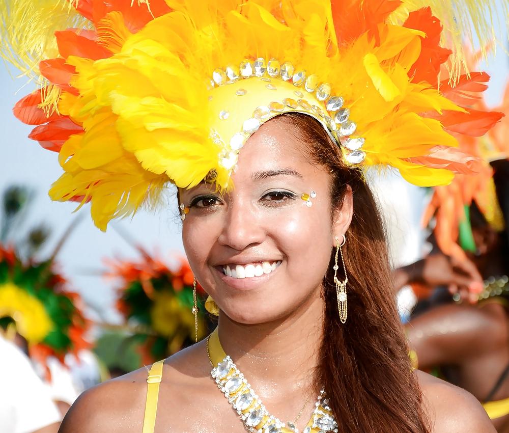 25P Carnivals colors: Beauty Queens Samba Teens 1