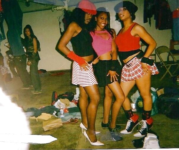 25P Sexie teens and young women