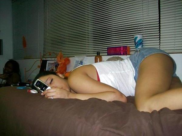25P Sexie teens and young women