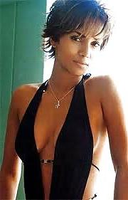 19P Sexiest woman on earth contestant #17