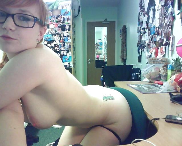 25P Cute Redhead Self Shot