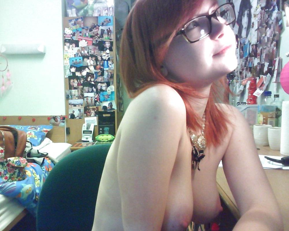 25P Cute Redhead Self Shot