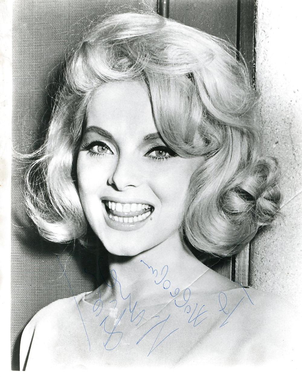 25P Sexy and Hot VIRNA LISI Celebrity with all natural beauty