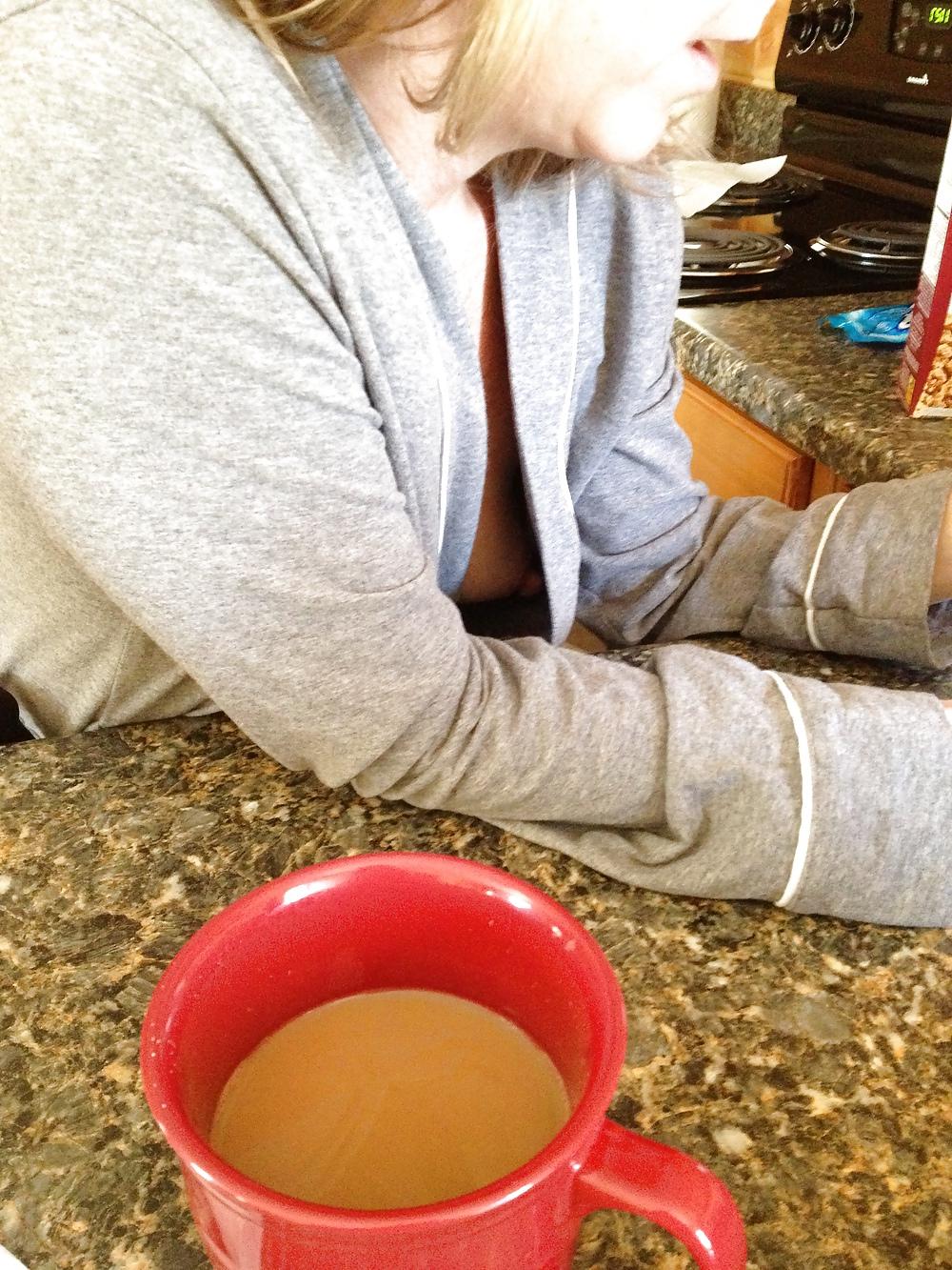 15P Sexy Wife Downblouse