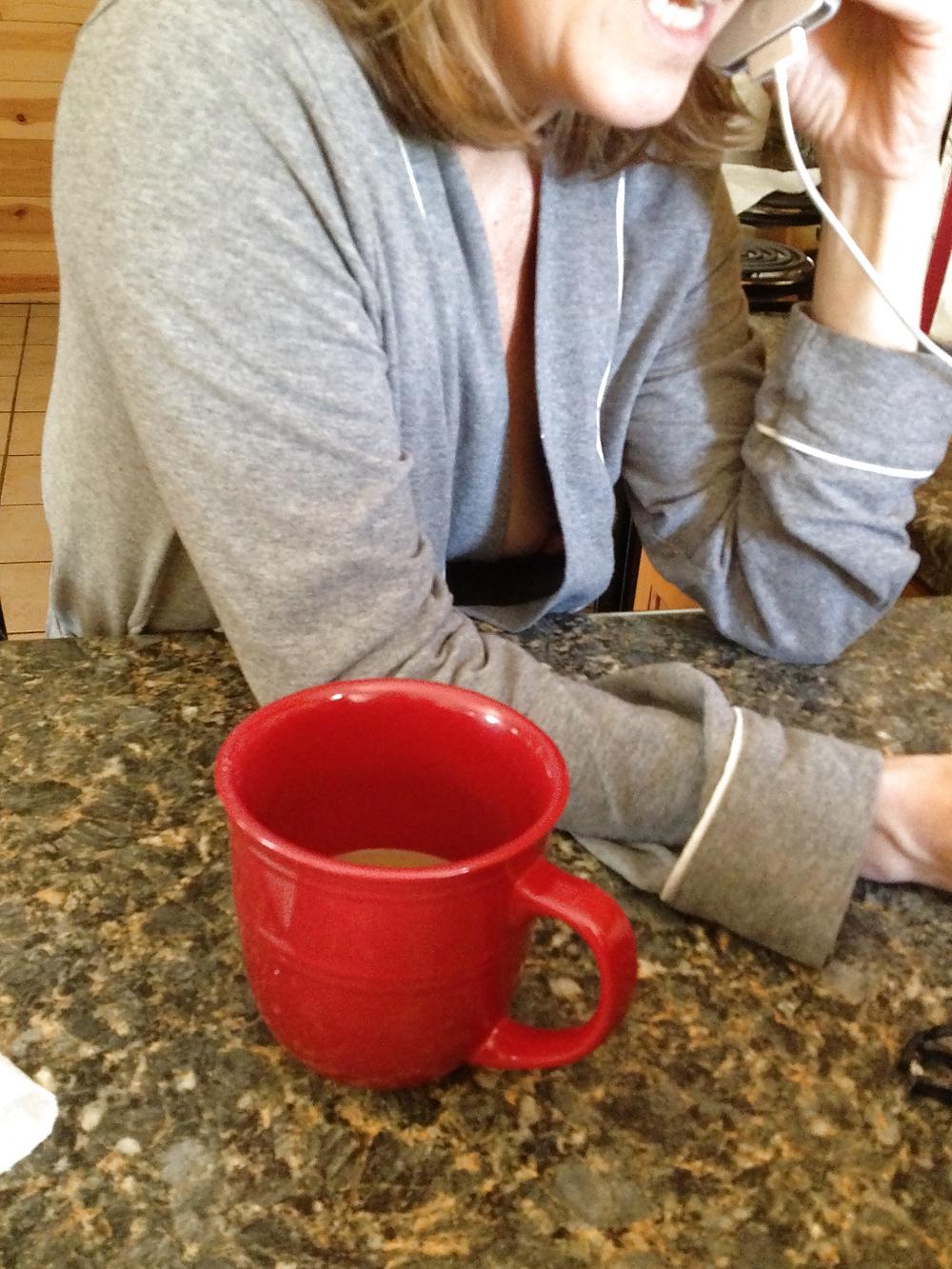 15P Sexy Wife Downblouse