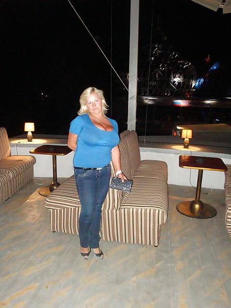 11P Busty Russian Woman 378