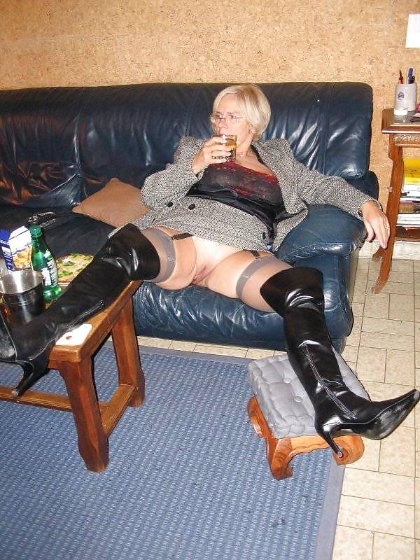 25P Mature Beauty - Annick 4