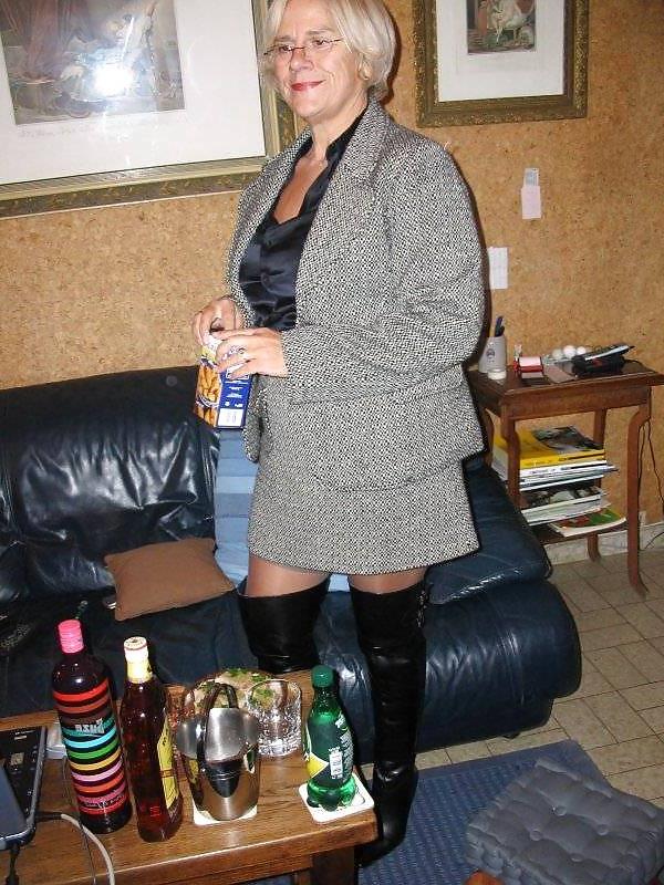 25P Mature Beauty - Annick 4