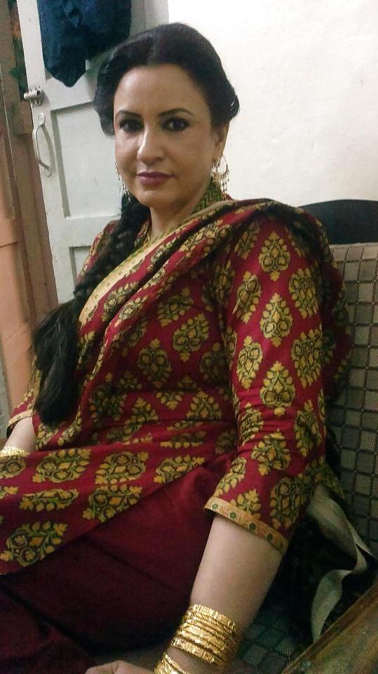24P Delicious Muslim MILFs 3, Who Would You FUCK & How?