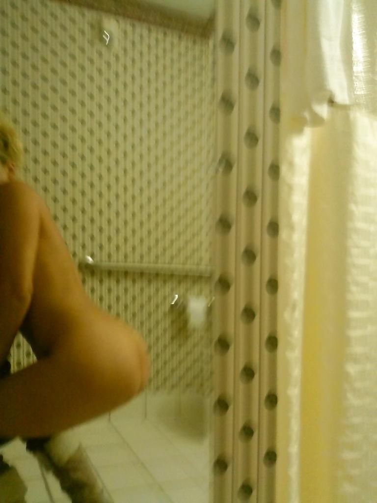 14P Sexy Kirstin Self Shots