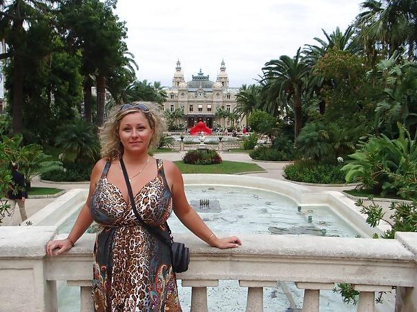 11P Busty Russian Woman 1074