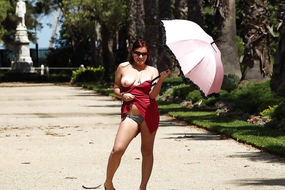 16P Busty amateur toying her hairy cunt outdoors