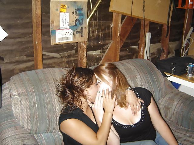 25P Party Lesbians