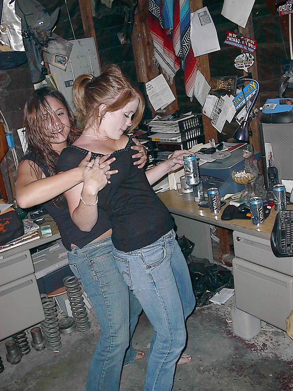 25P Party Lesbians