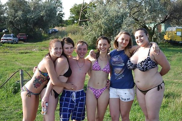 14P Busty Russian Woman 1089