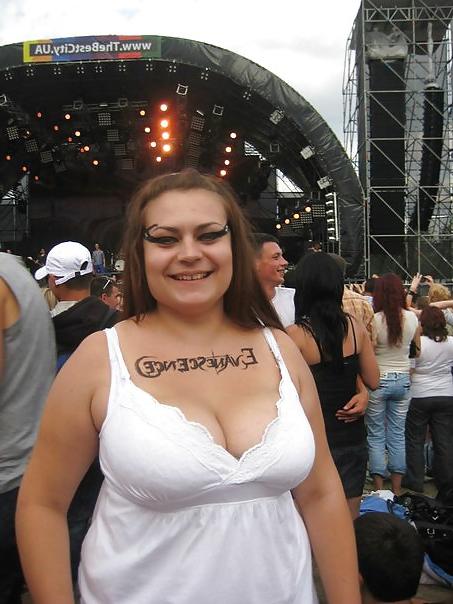 14P Busty Russian Woman 1089