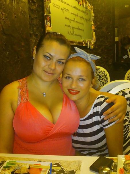 14P Busty Russian Woman 1089