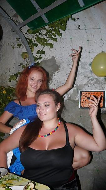 14P Busty Russian Woman 1089