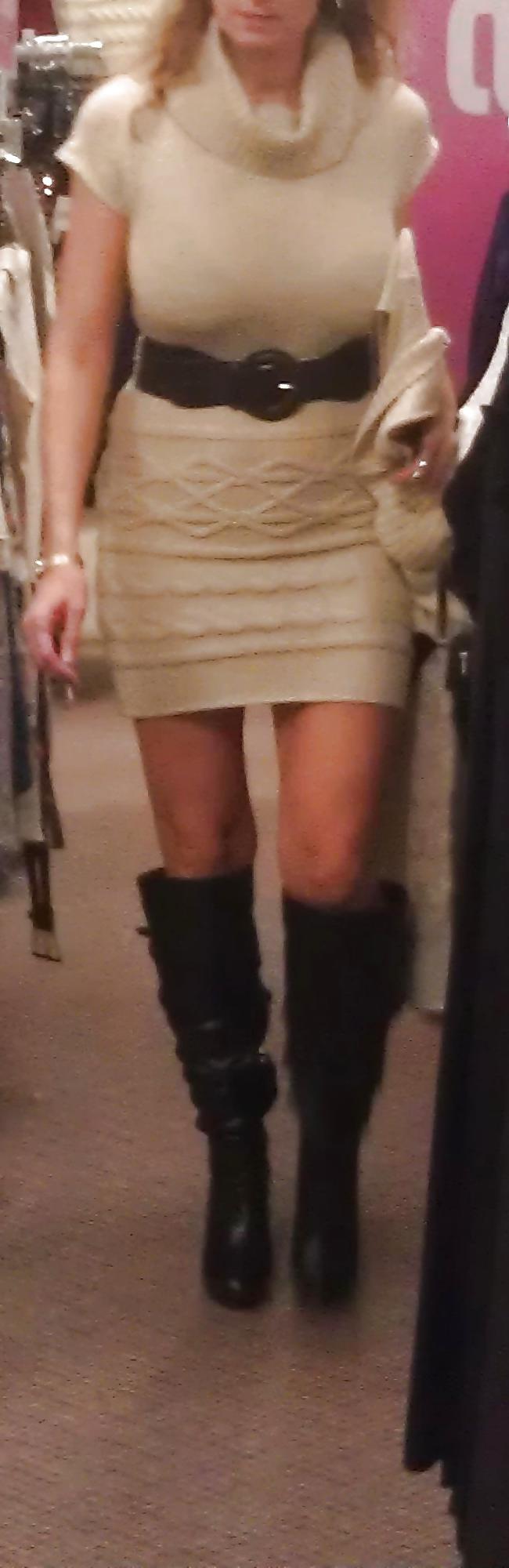 25P What your mom wears when she wants to get fucked 4
