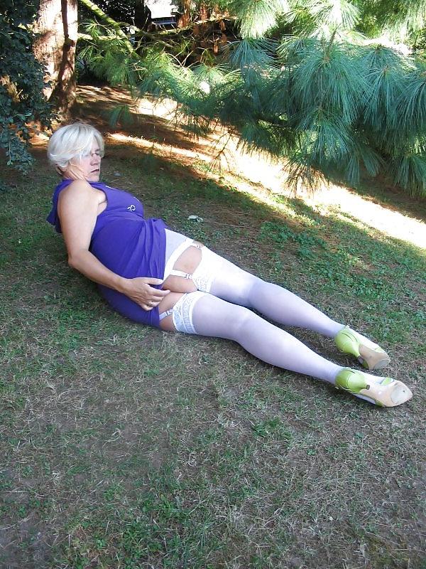 25P Mature Beauty - Annick 12